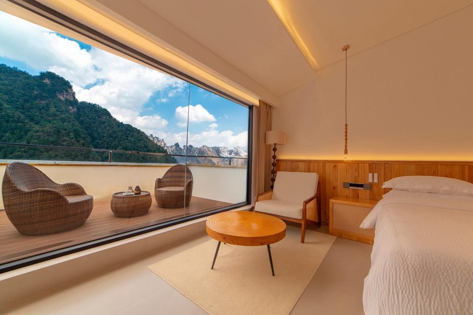 Bed, Natural landscape, View (from property/room), Balcony/Terrace, Seating area