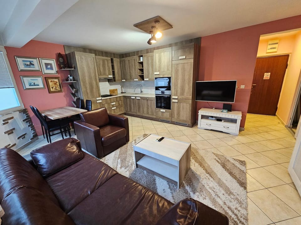 Đenovici-Norwegian Village, near Portonovi- Ground Floor Apartment Apartment in Kotor Municipality