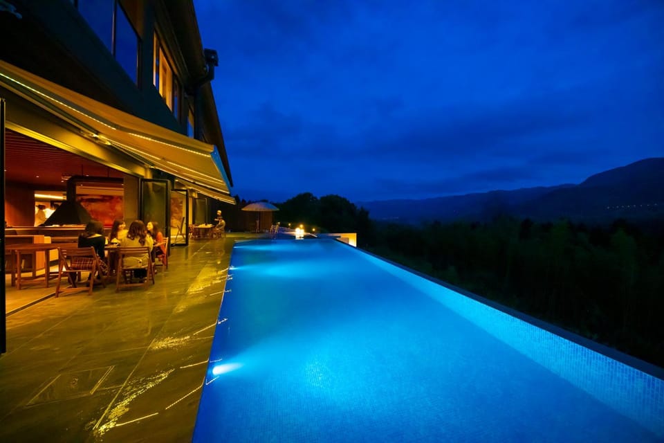 Swimming pool