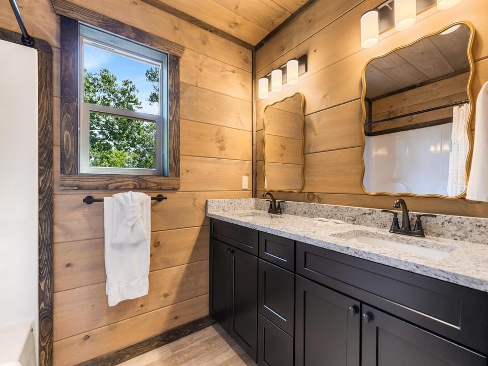 Bear Plunge House in Sevier County