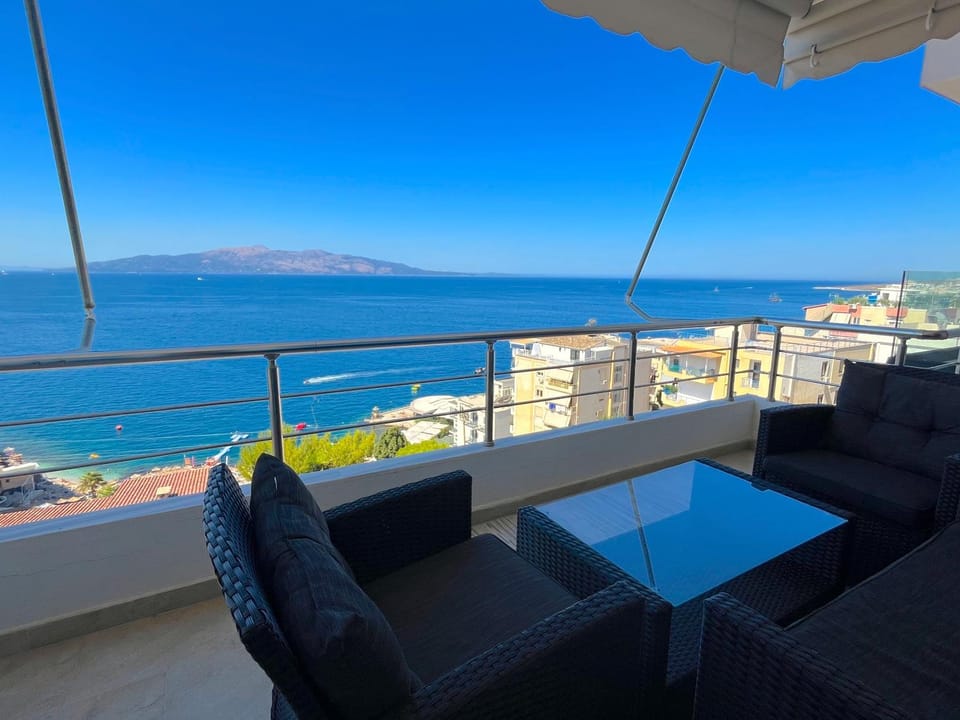 Patio, Day, Natural landscape, View (from property/room), Balcony/Terrace, Seating area, Mountain view, Sea view