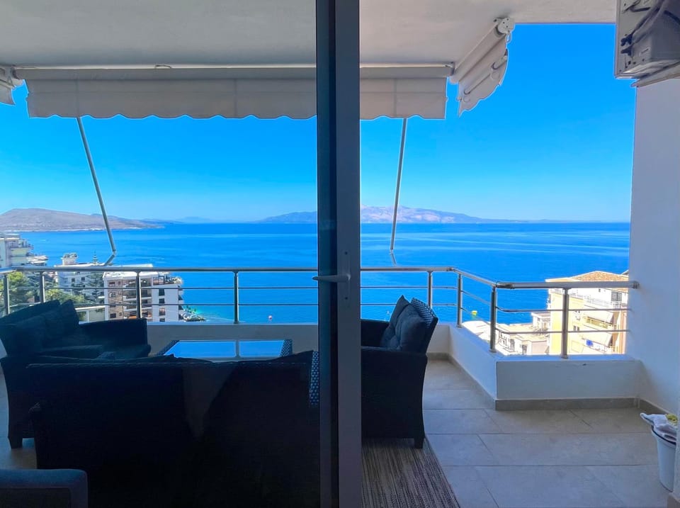 Natural landscape, View (from property/room), Balcony/Terrace, Seating area, Sea view