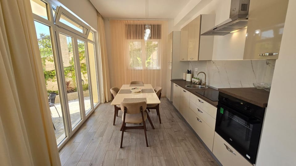 Village Gals Apartment in Kotor Municipality