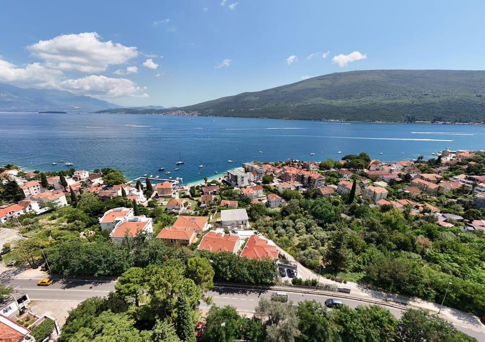 Village Gals Apartment in Kotor Municipality