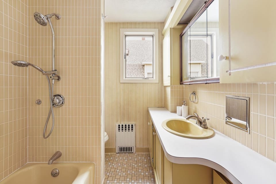 Shower, Toilet, Bathroom, Bath