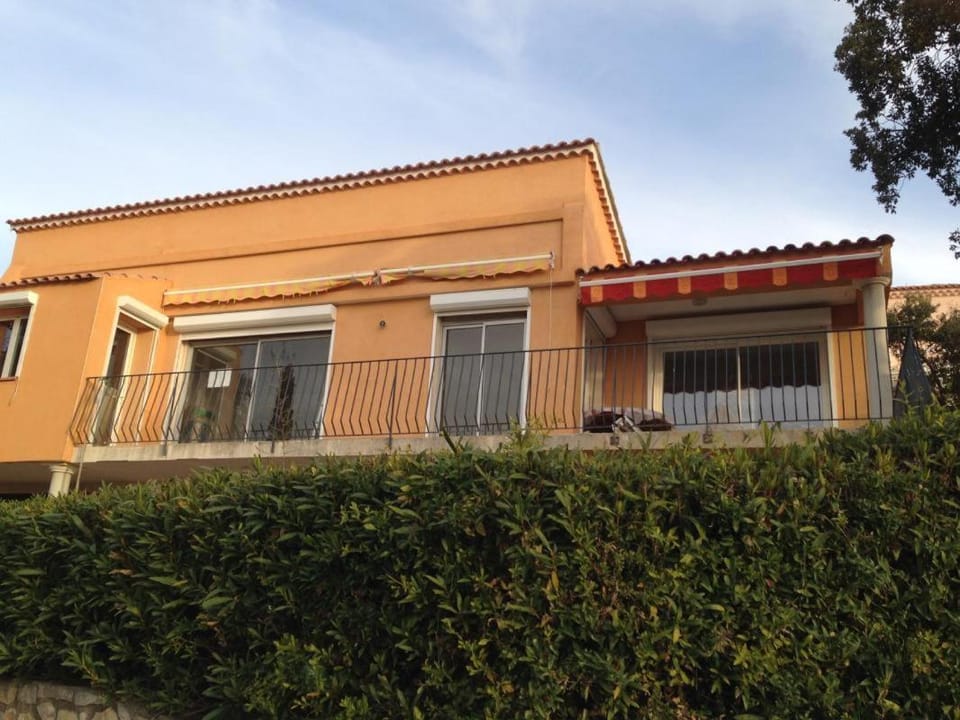 Villa fracap grande vue mer et proximite plage House in Rayol-Canadel-sur-Mer