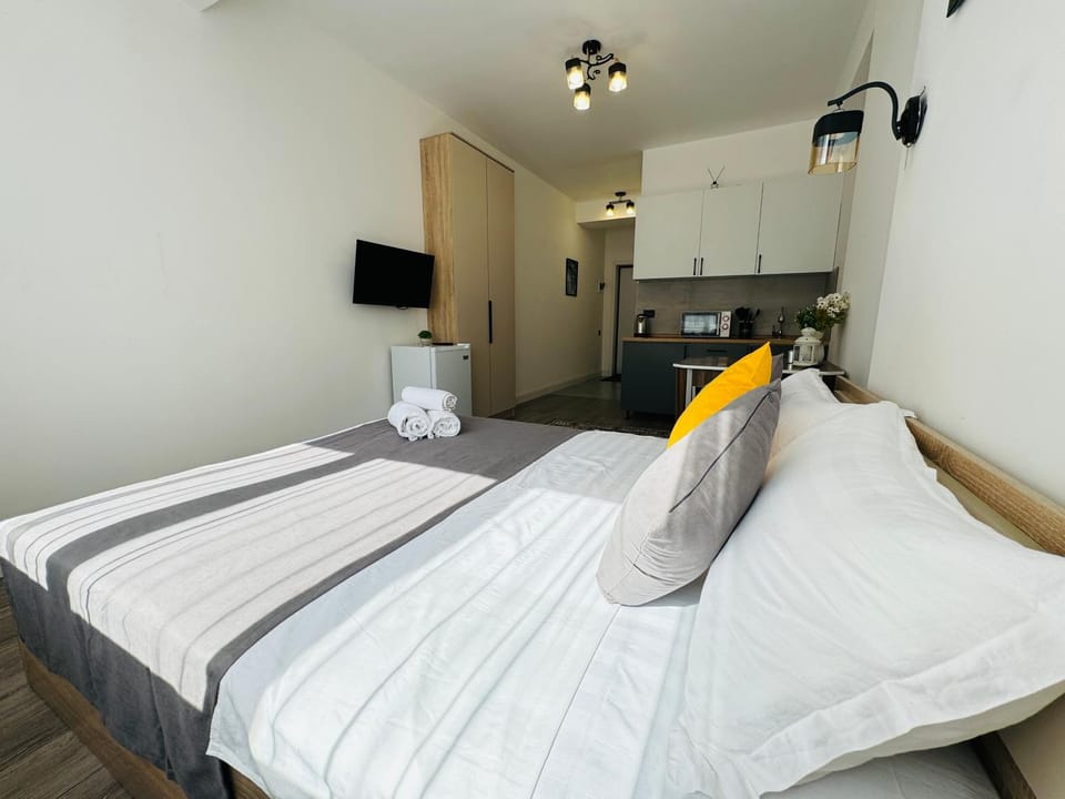 417I1 Gray and Yellow apartment Sholpan city Apartment in Almaty