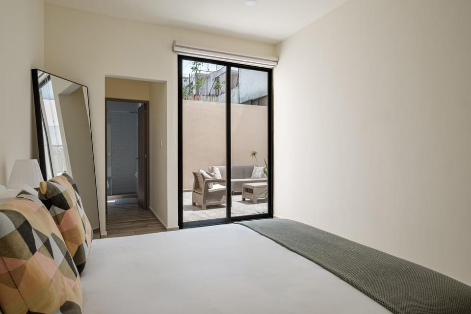 Bed, Photo of the whole room, Bedroom