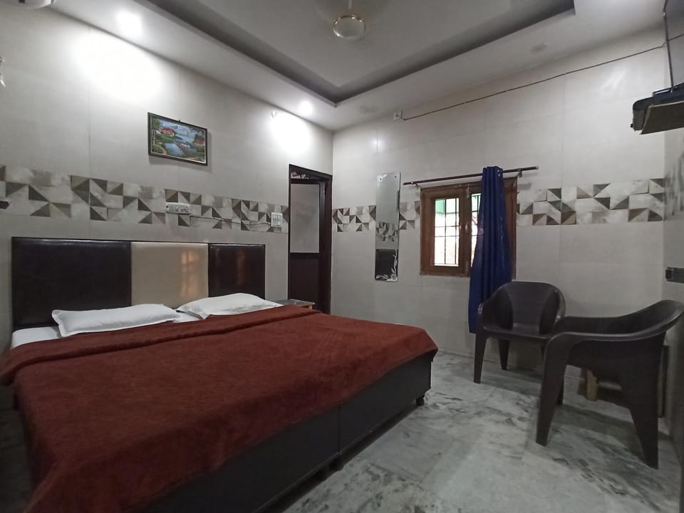 Bed, Photo of the whole room