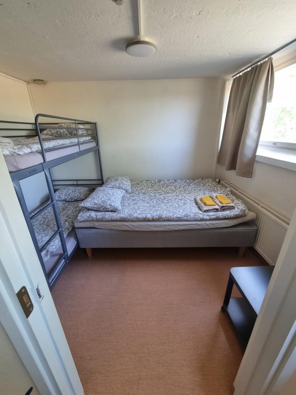 Lepopaikka Lokinpesä, Majoitus ja Camping Hostel in Finland