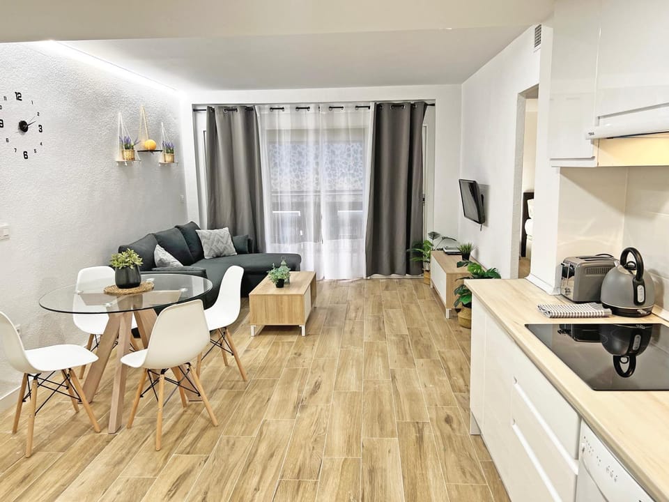 Kitchen or kitchenette, Living room, Dining area