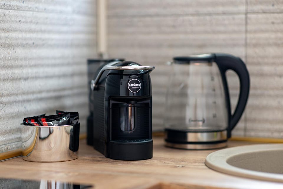 Coffee/tea facilities, Kitchen or kitchenette