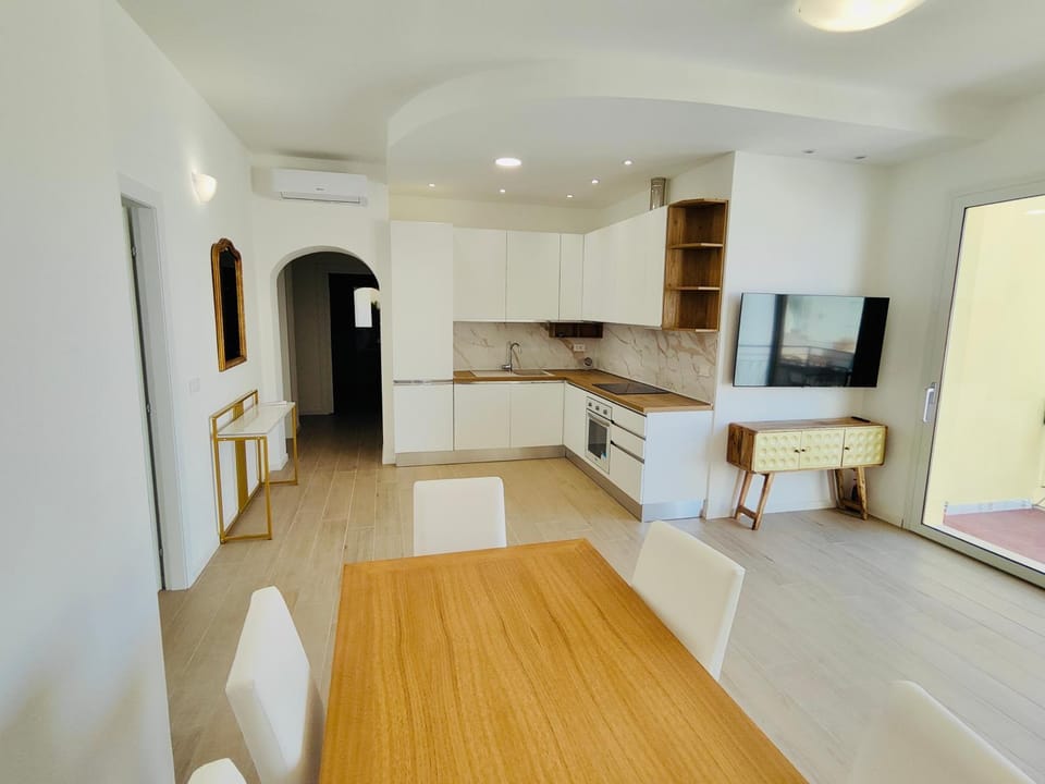 Attico Da Vinci Luxury Penthouse Apartment in Olbia