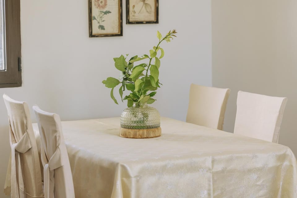 Decorative detail, Dining area