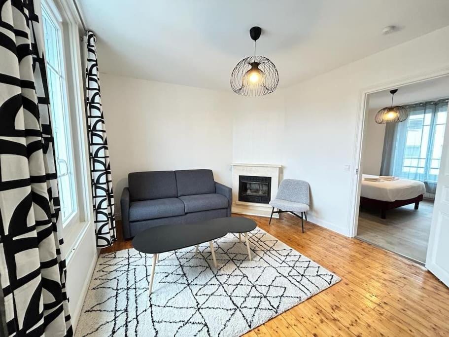 Place du forum magnifique T2 spacieux au centre Apartment in Reims