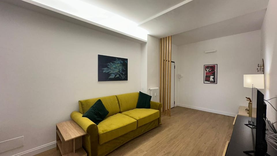 Communal lounge/ TV room, Living room, Seating area