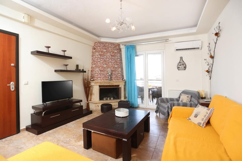 Zen Apartment - 2 min walk to Beach, Central Hanioti Apartment in Halkidiki