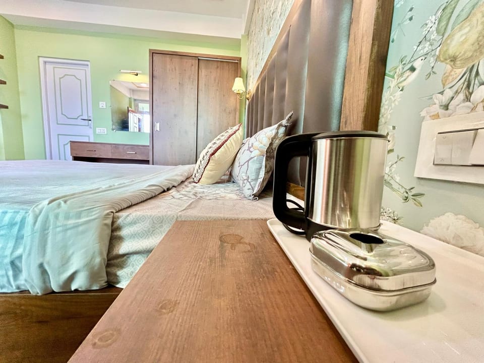 Coffee/tea facilities, Photo of the whole room, Bedroom