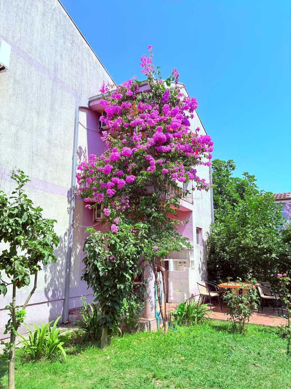 Shkreli Apartments Bed and Breakfast in Ulcinj Municipality
