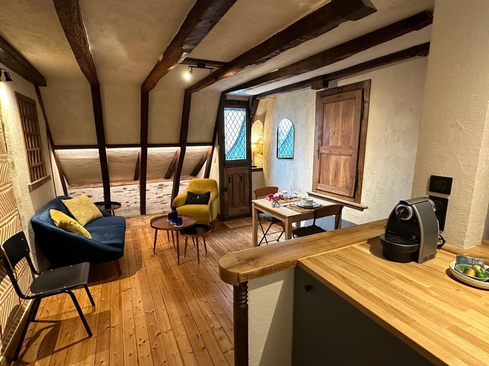 Kitchen or kitchenette, Living room, Dining area, kitchen