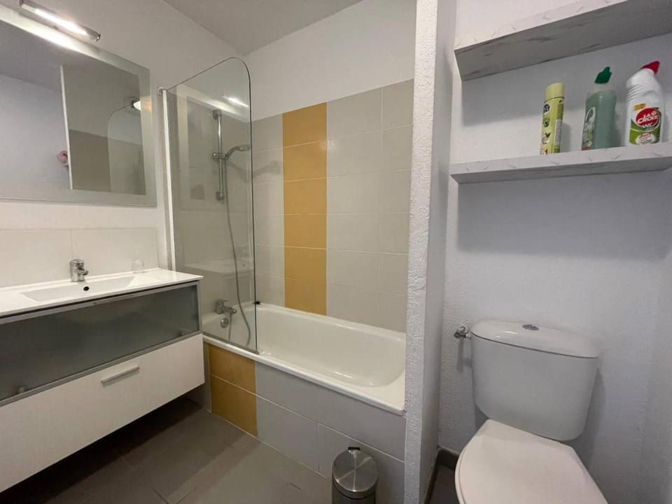 Toilet, Bathroom, Bath