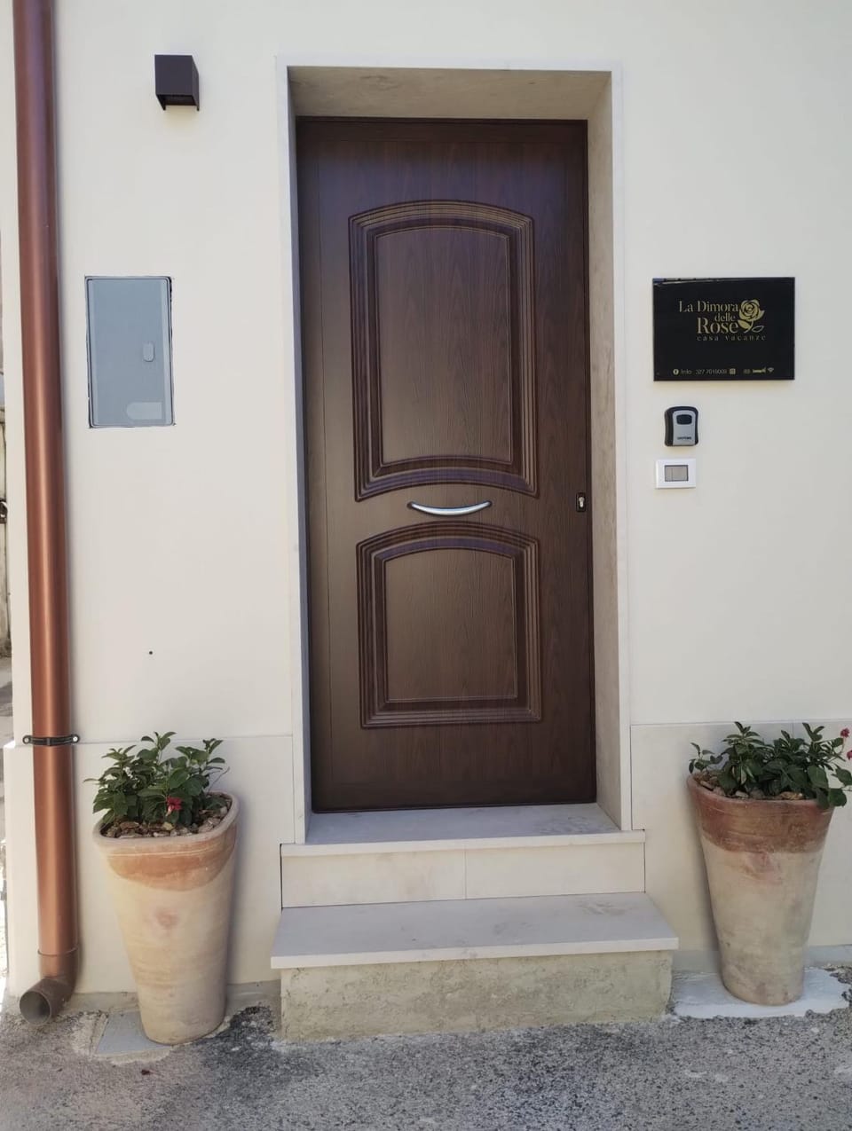 Facade/entrance
