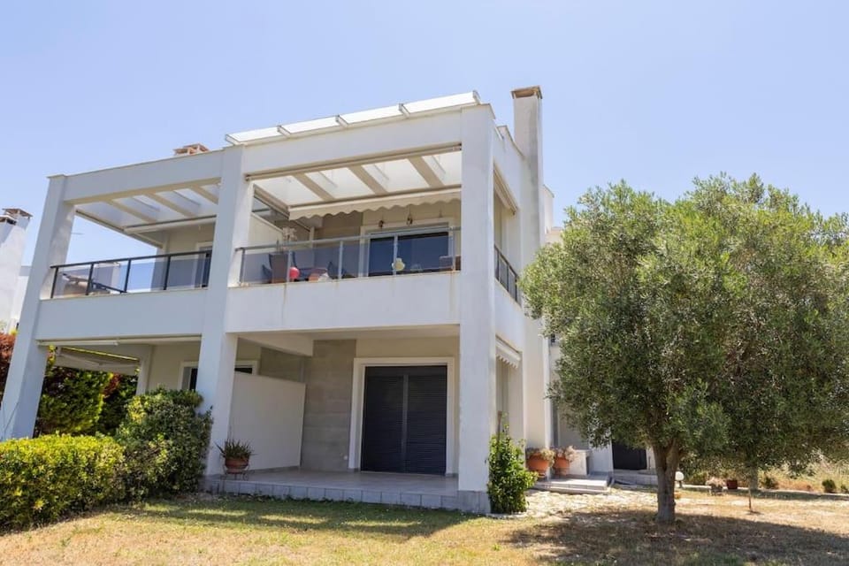 Property building, Spring, Garden, Balcony/Terrace, Garden view