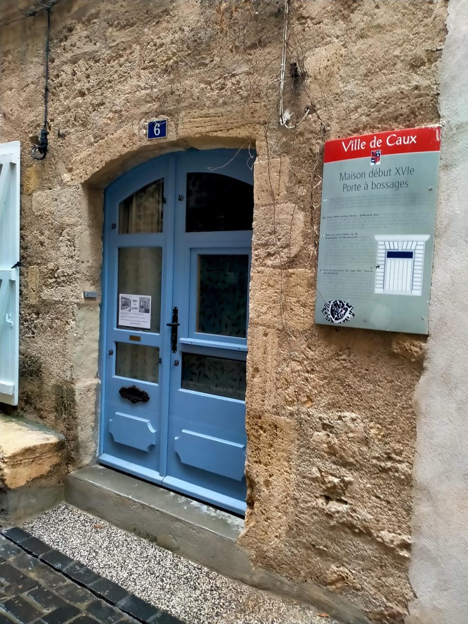 Facade/entrance