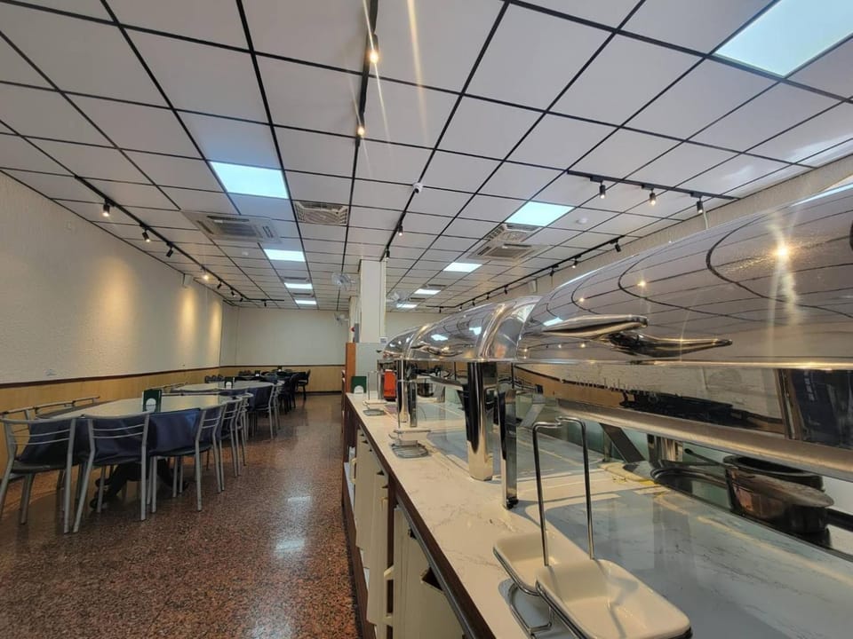 Restaurant/places to eat, Breakfast, Asian breakfast, Dinner