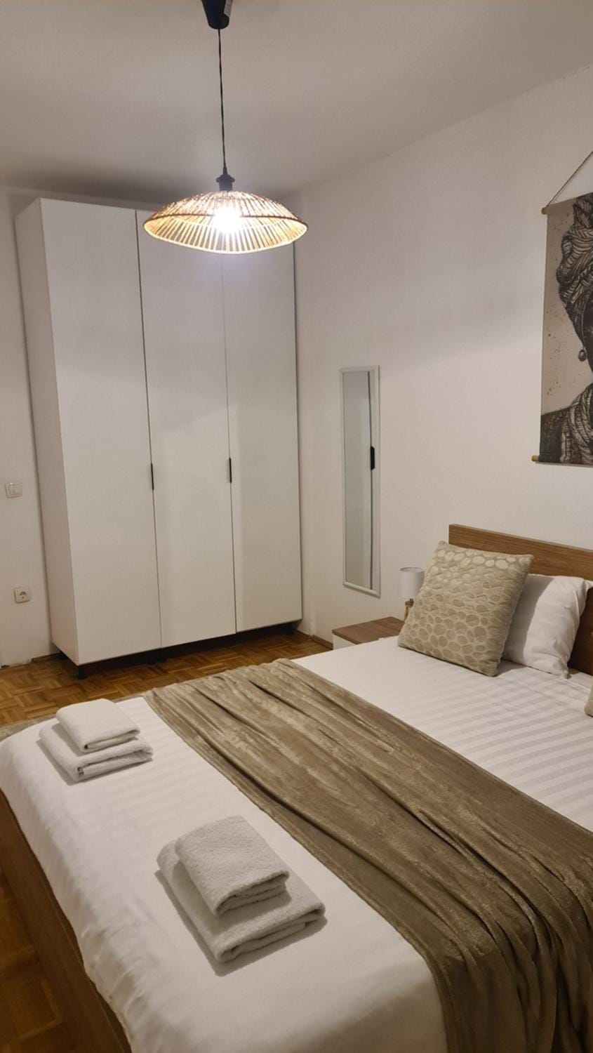 Bed, Photo of the whole room, Bedroom, wardrobe