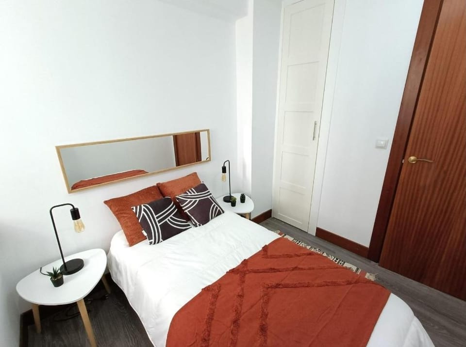 Bedroom, wardrobe