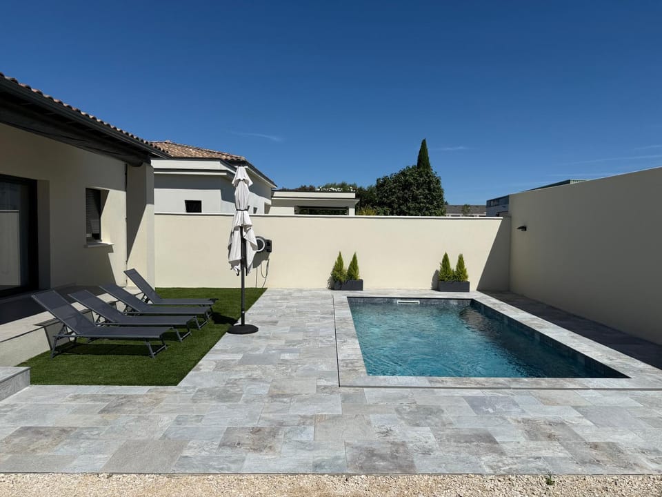 Villa moderne avec piscine Avignon Villa in Avignon
