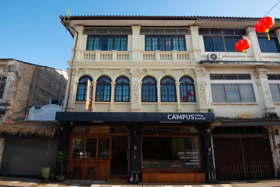 The Rommanee Classic Guesthouse Bed and Breakfast in Wichit