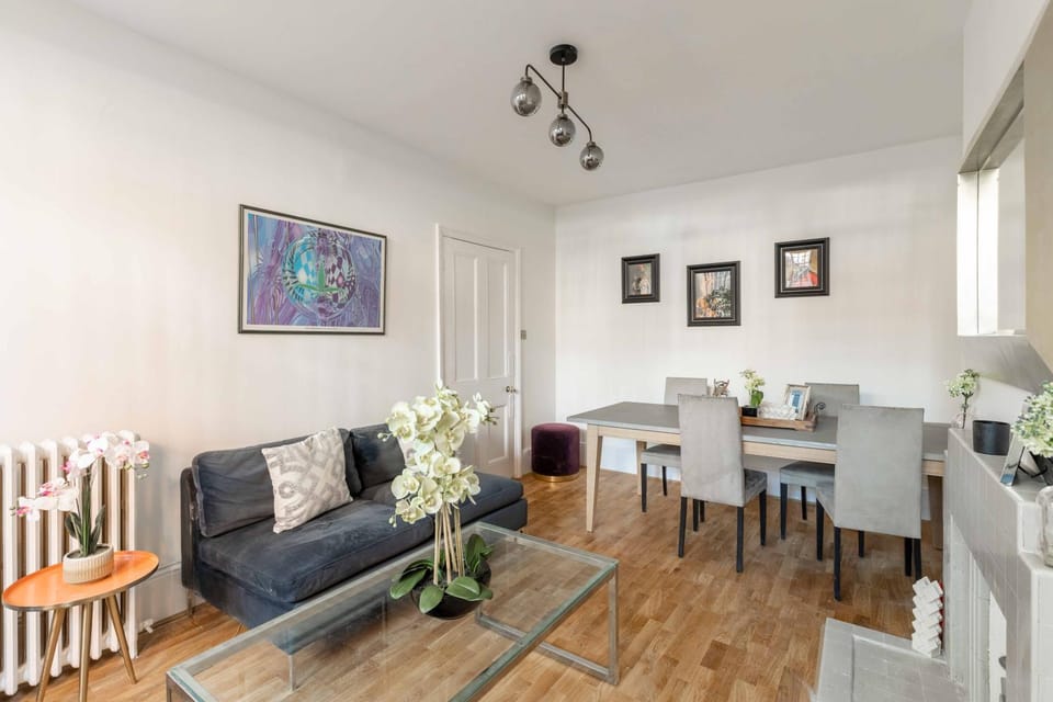 3 Bedrooms flat in Cadogan square with terrace 5 min walk from harrods Apartment in City of Westminster