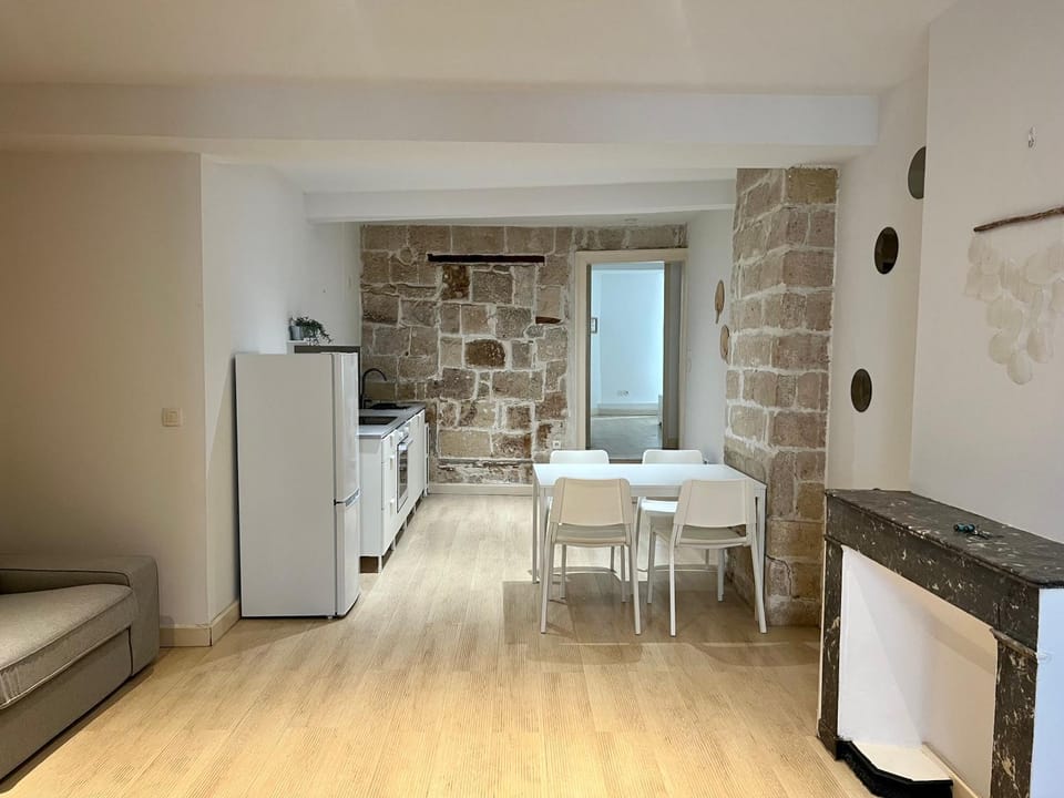 Le poète roucher Apartment in Montpellier
