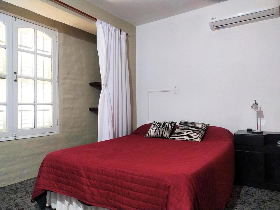 Bed, Photo of the whole room, Bedroom, air conditioner