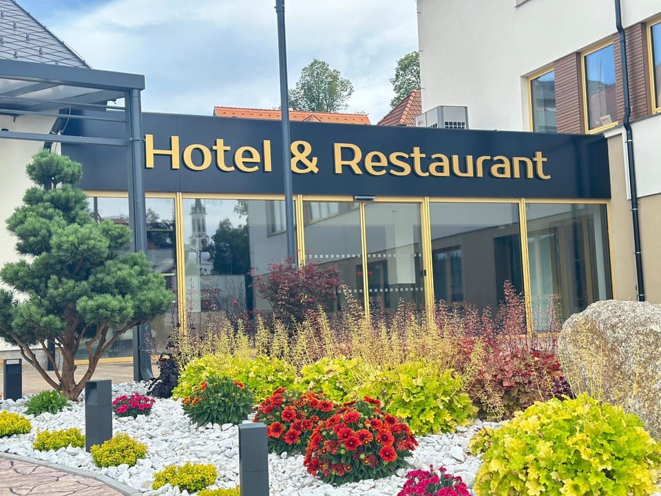 Property building, Property logo or sign