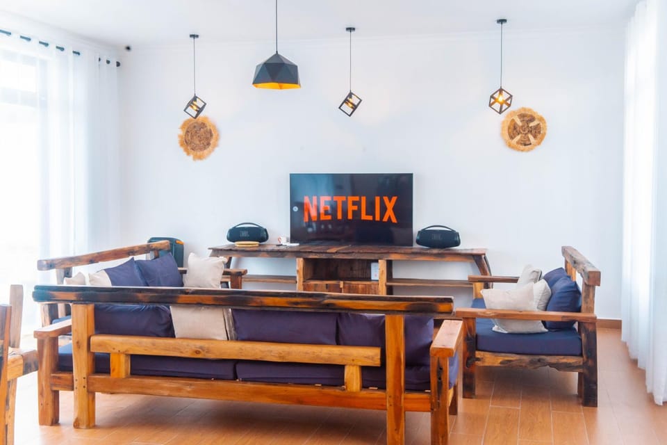 Communal lounge/ TV room, TV and multimedia