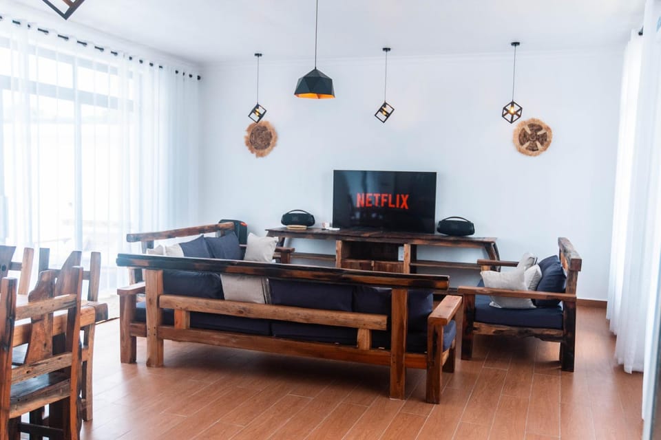 Communal lounge/ TV room, TV and multimedia, Living room