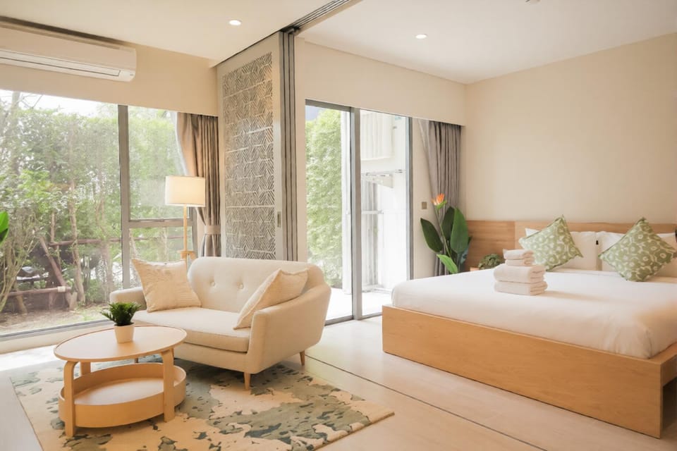 Bed, Living room, Bedroom, Garden view