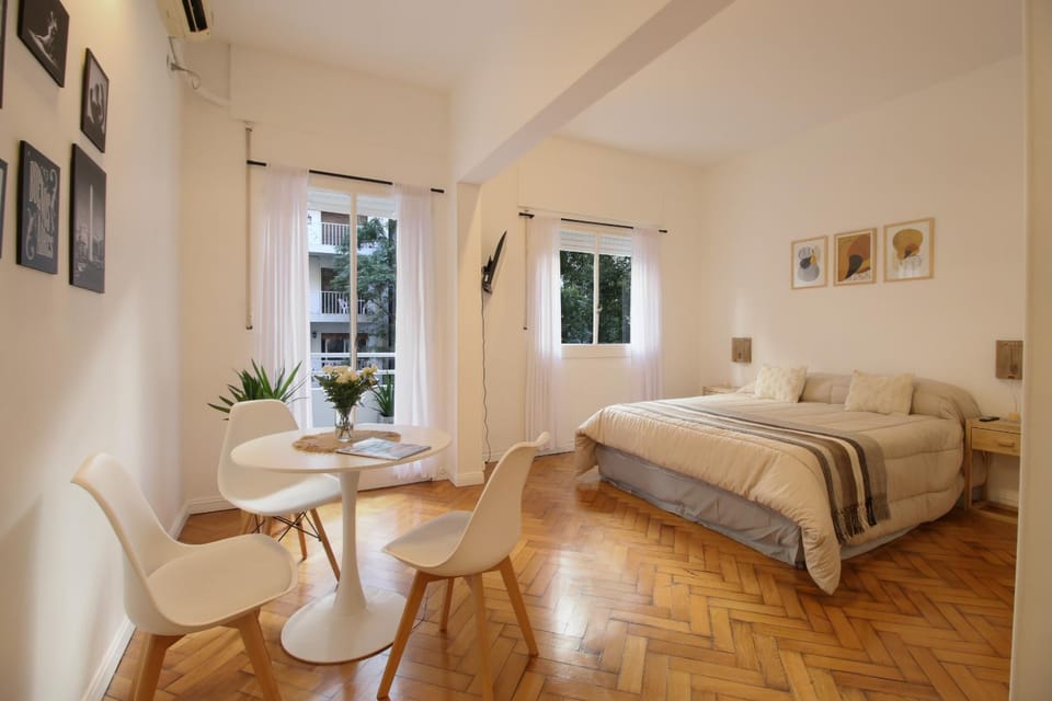 Bed, Living room, Photo of the whole room, Seating area, Bedroom, City view