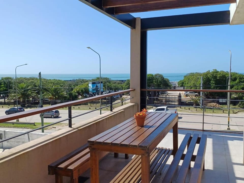 vistas al mar faro Apartment in Mar del Plata