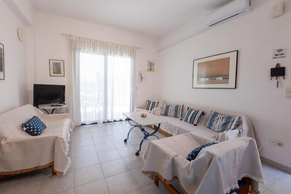 Seashell apartment next to the beach Apartment in Halkidiki