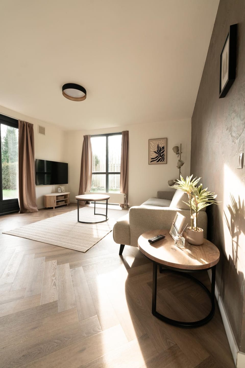 TV and multimedia, Living room, Seating area