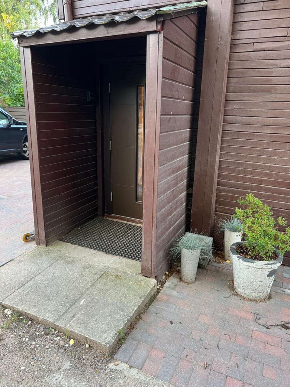 Facade/entrance
