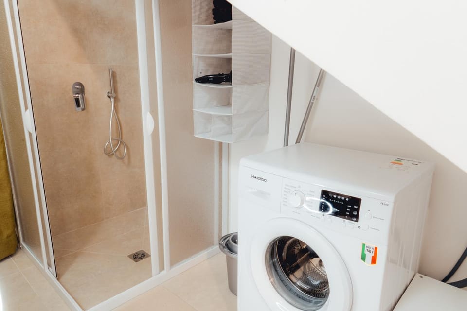Shower, Bathroom, washing machine
