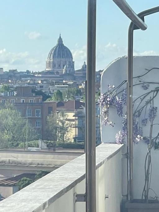 70 SuiteGallery Apartment in Rome