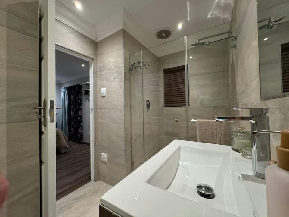 RedelingHUYS Cozy Private Cottage Backup Power House in Cape Town