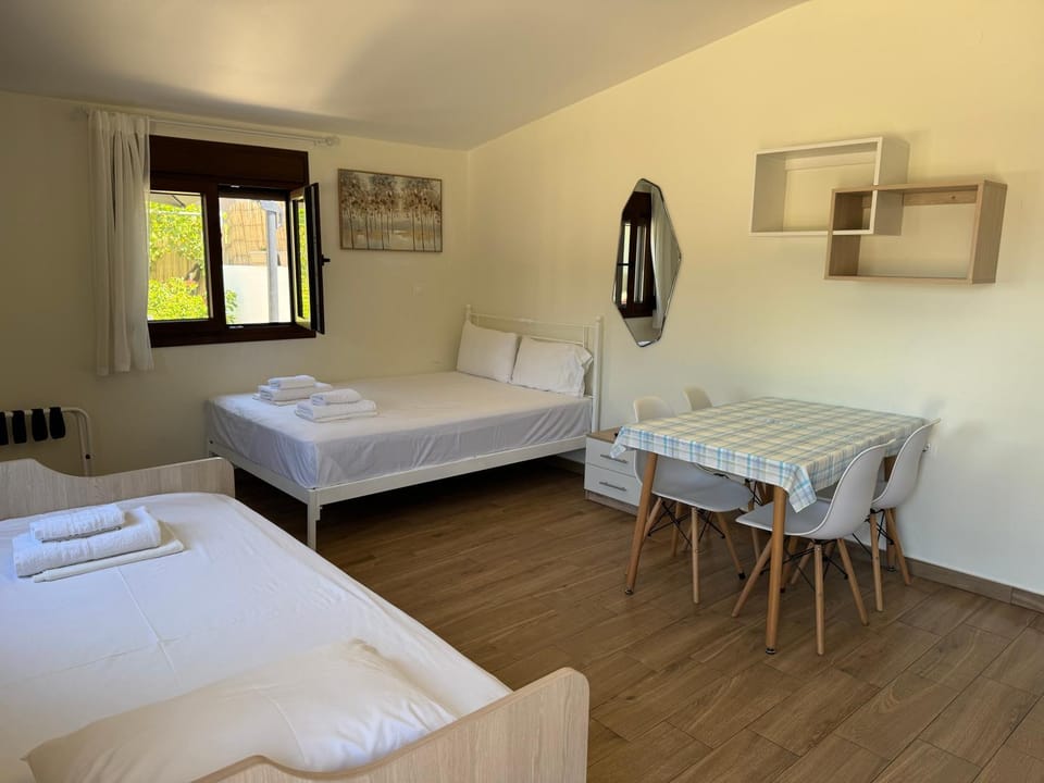 Bed, Photo of the whole room