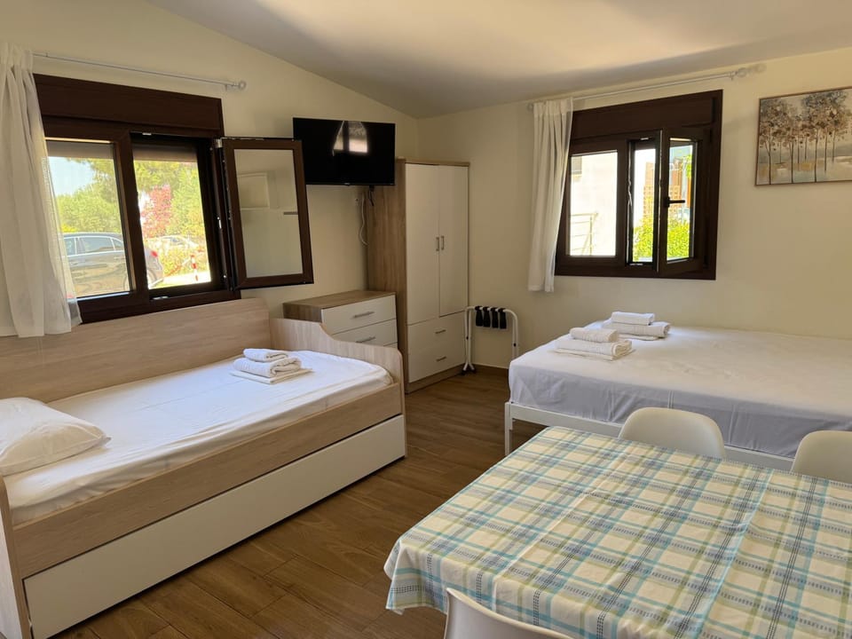 Bed, Photo of the whole room, towels, wardrobe